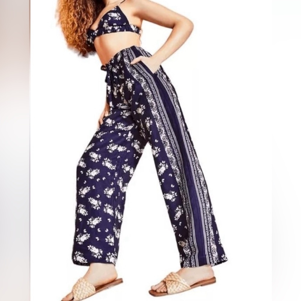 House of Harlow 1960 Navy Floral Wide Leg Pants